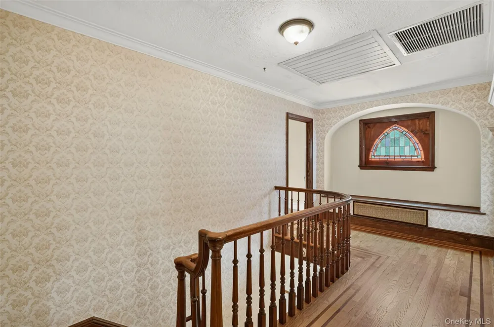297 E Devonia Avenue Mount Vernon, NY 10552