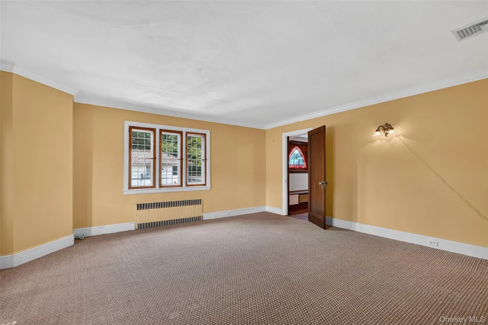 297 E Devonia Avenue Mount Vernon, NY 10552