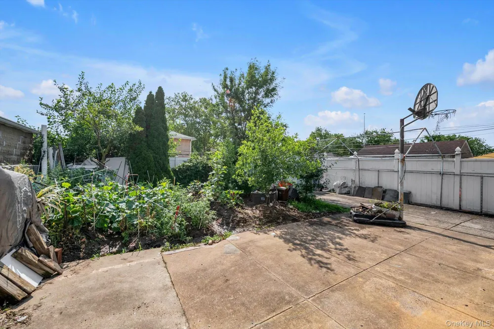 5011 175th Street Fresh Meadows, NY 11365