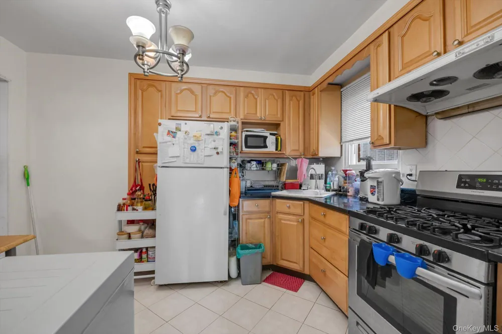 5011 175th Street Fresh Meadows, NY 11365