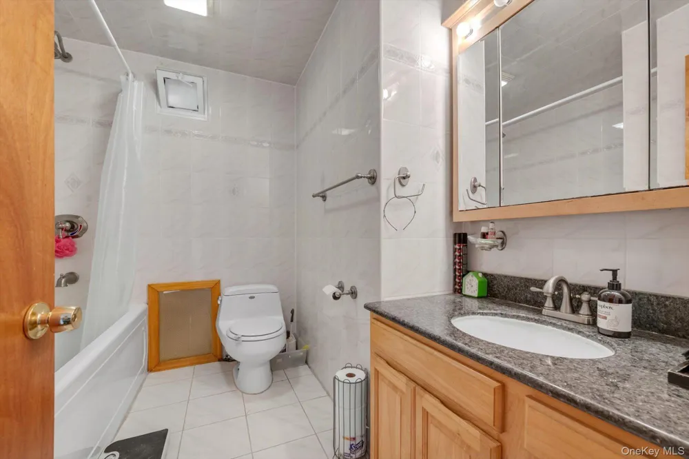 5011 175th Street Fresh Meadows, NY 11365