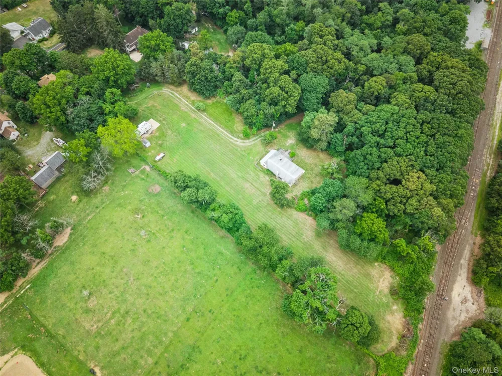 River Road Calverton, NY 11933