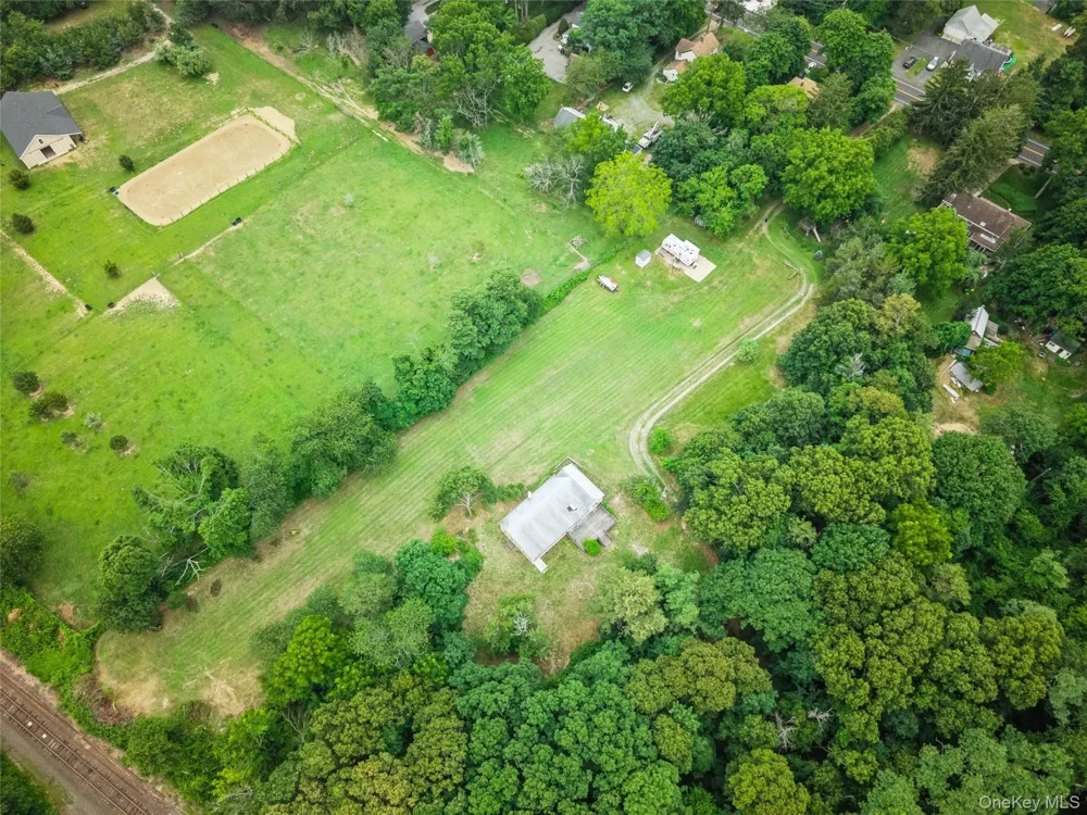 River Road Calverton, NY 11933