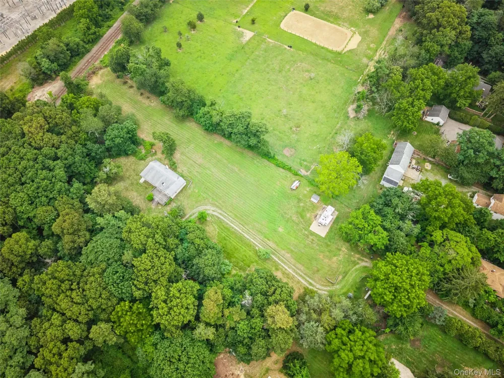 River Road Calverton, NY 11933