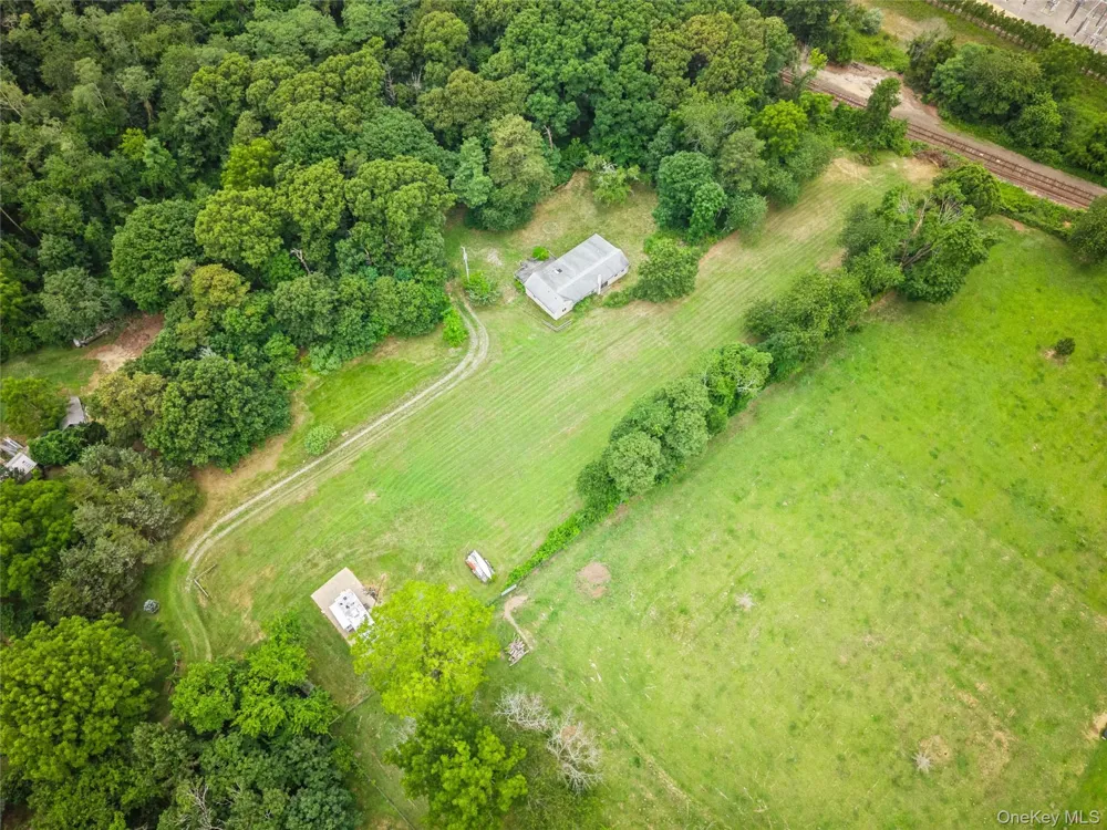 River Road Calverton, NY 11933