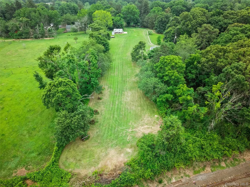 River Road Calverton, NY 11933
