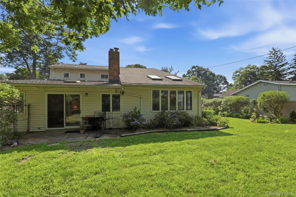 12 Kenny Street Hauppauge, NY 11788
