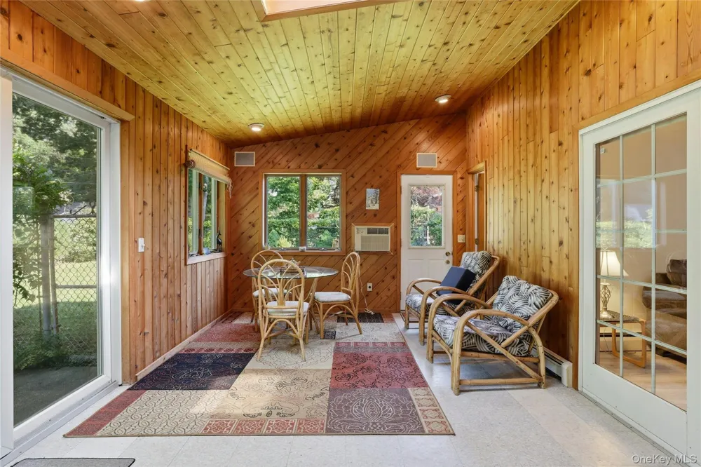 12 Kenny Street Hauppauge, NY 11788