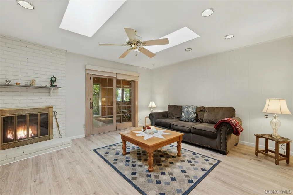12 Kenny Street Hauppauge, NY 11788