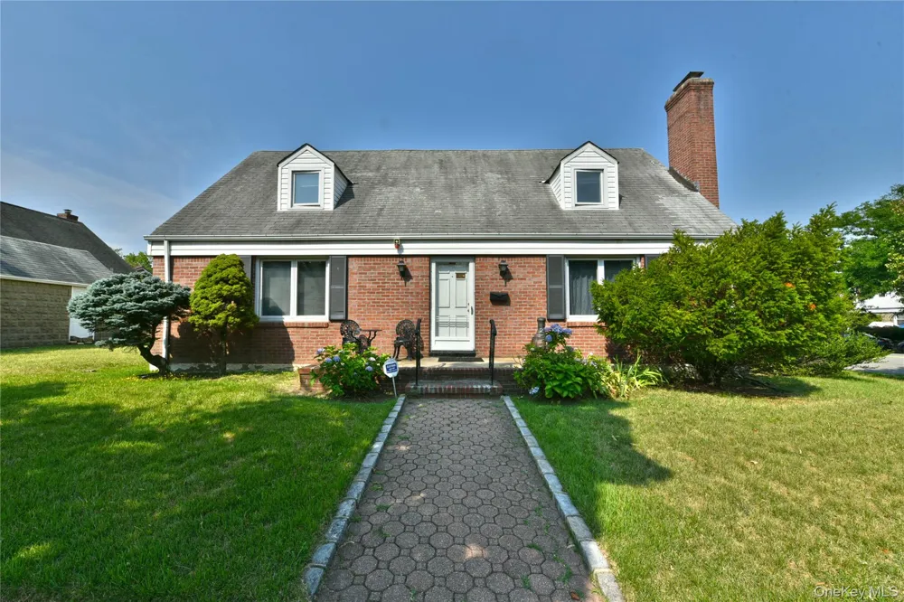 18418 69th Avenue Fresh Meadows, NY 11365