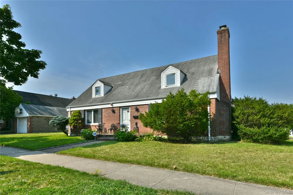 18418 69th Avenue Fresh Meadows, NY 11365