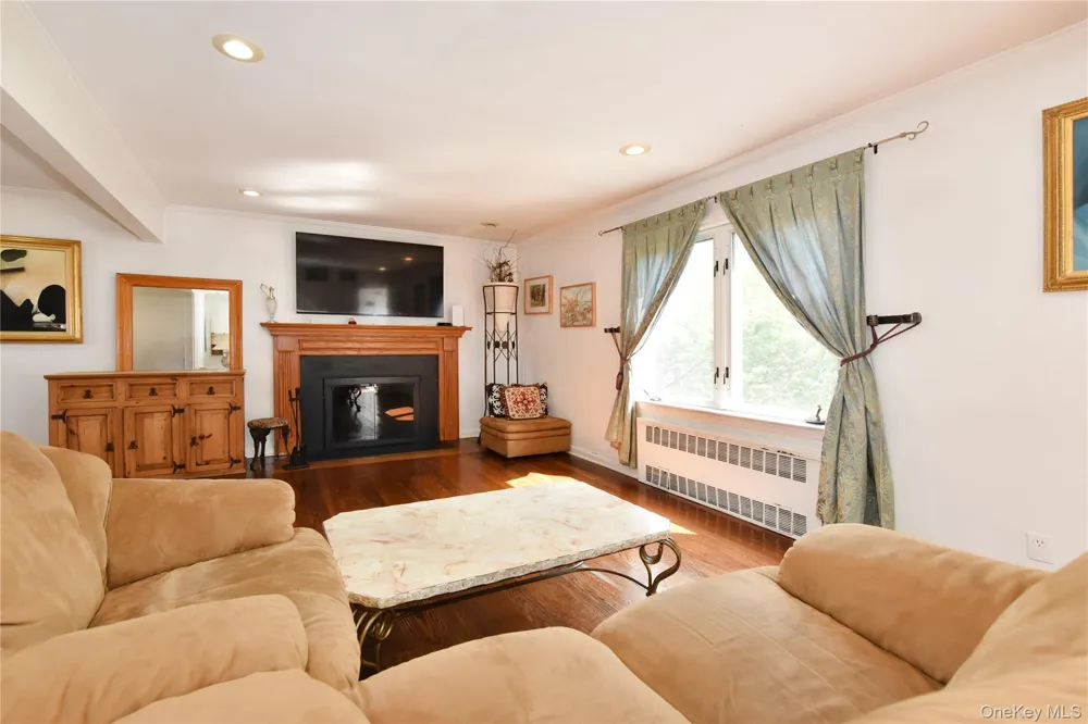 18418 69th Avenue Fresh Meadows, NY 11365
