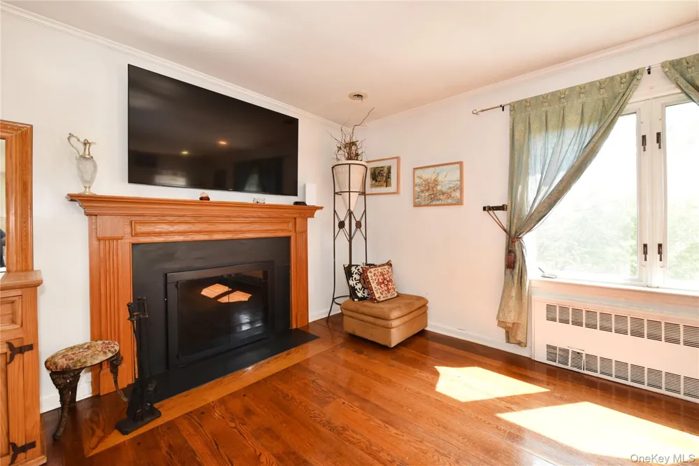 18418 69th Avenue Fresh Meadows, NY 11365