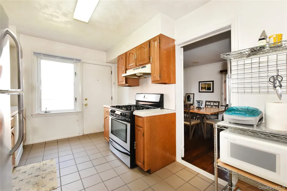 18418 69th Avenue Fresh Meadows, NY 11365
