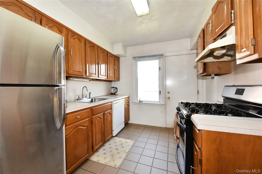 18418 69th Avenue Fresh Meadows, NY 11365