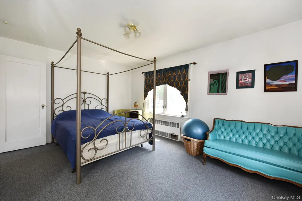 18418 69th Avenue Fresh Meadows, NY 11365