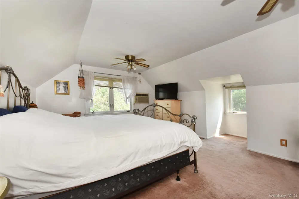 18418 69th Avenue Fresh Meadows, NY 11365