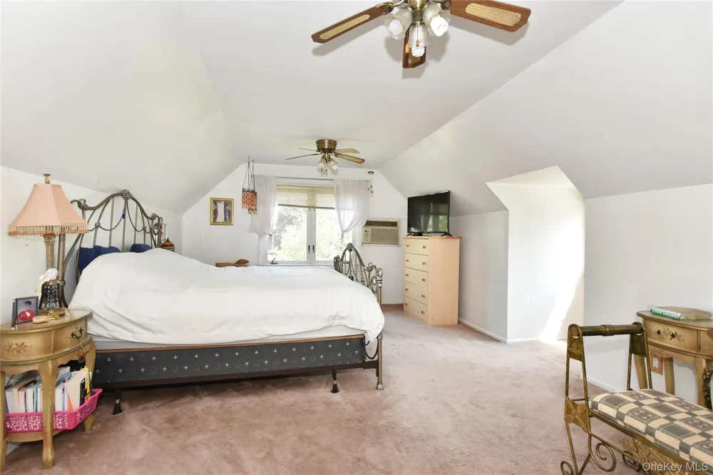 18418 69th Avenue Fresh Meadows, NY 11365