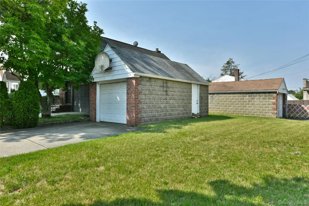 18418 69th Avenue Fresh Meadows, NY 11365