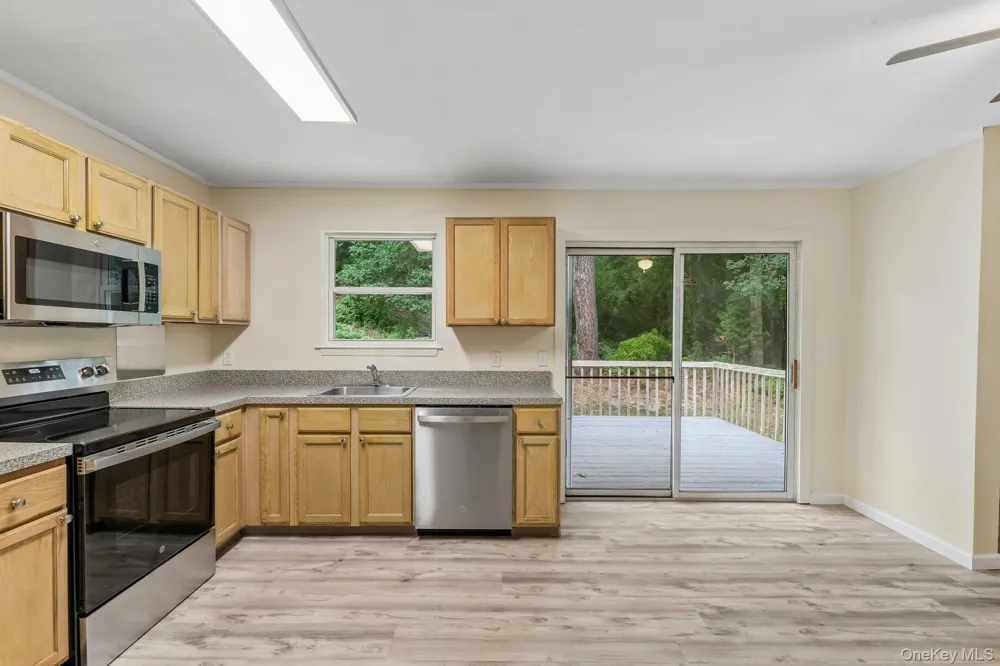 22 Red Maple Road Ridge, NY 11961