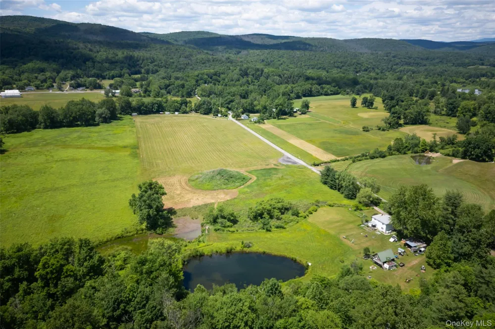80 Hang Glider Road Ellenville, NY 12428