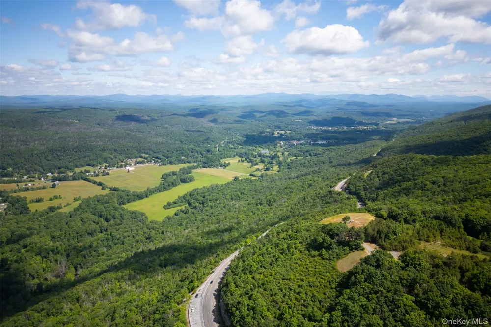 80 Hang Glider Road Ellenville, NY 12428