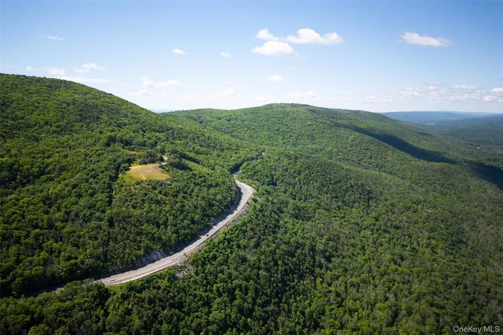 80 Hang Glider Road Ellenville, NY 12428