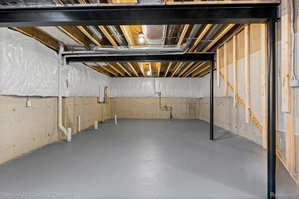 2717 Salt Springs Drive Saline Township, MI 48176
