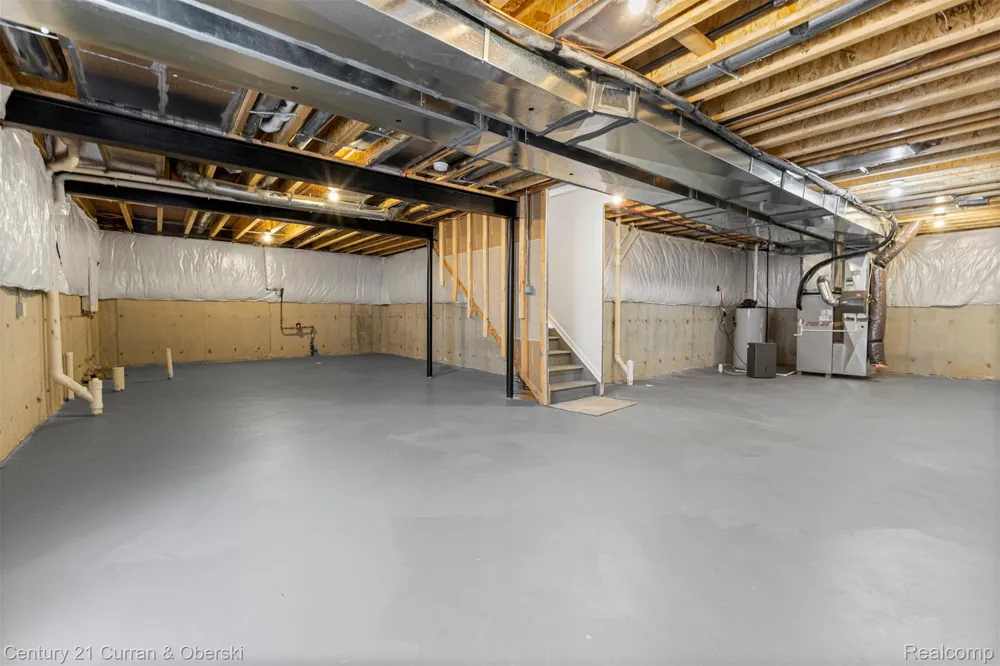2717 Salt Springs Drive Saline Township, MI 48176