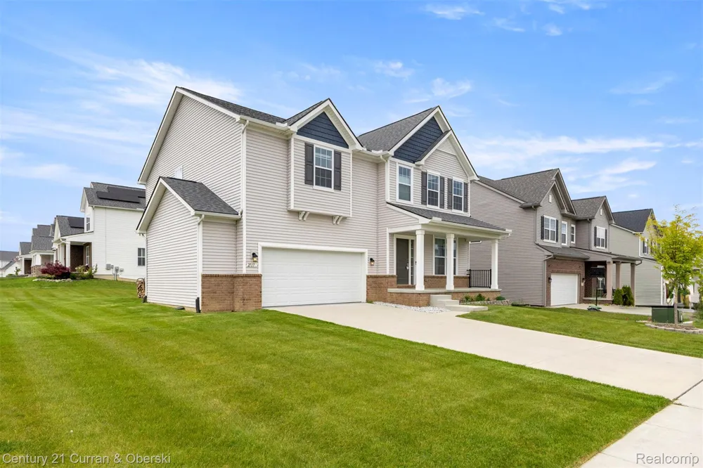 2717 Salt Springs Drive Saline Township, MI 48176