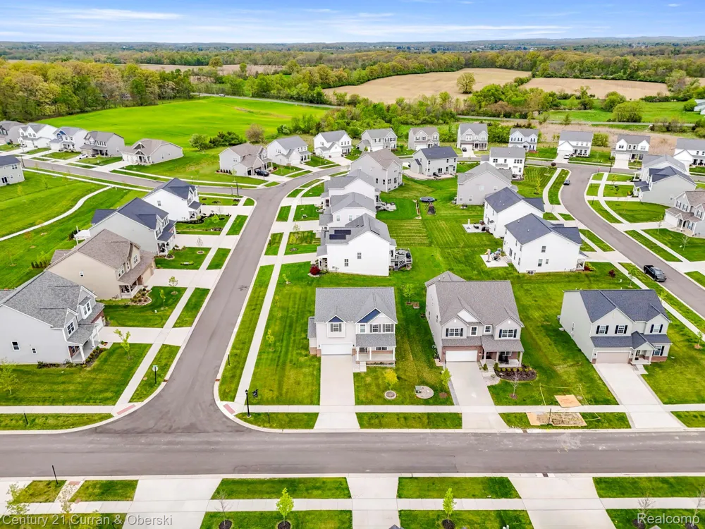 2717 Salt Springs Drive Saline Township, MI 48176