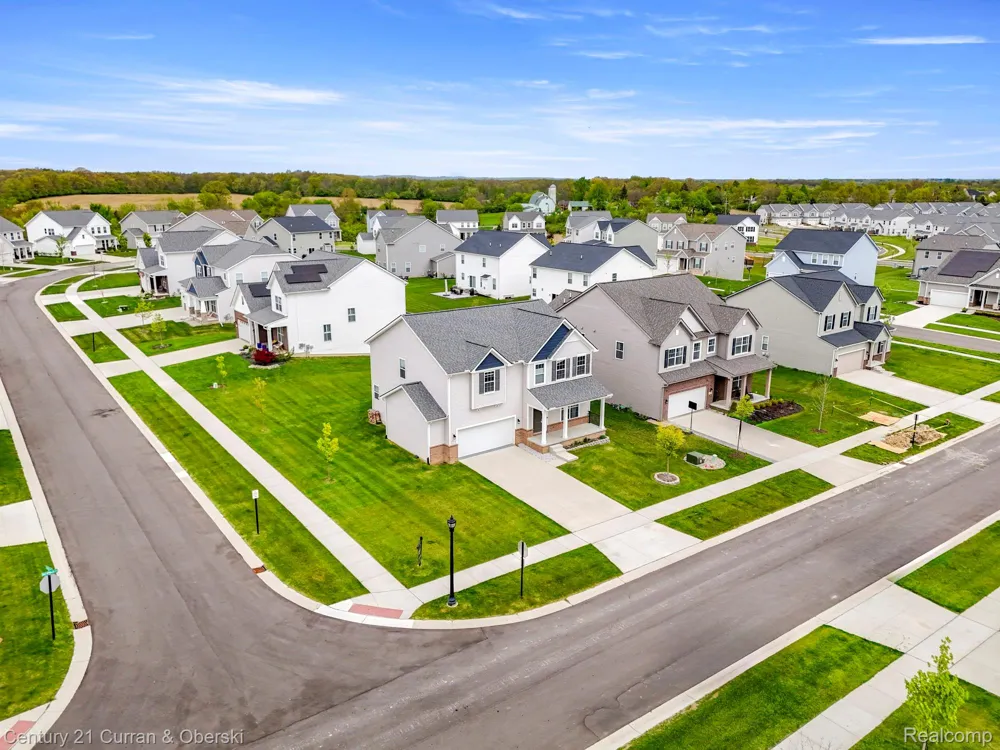 2717 Salt Springs Drive Saline Township, MI 48176