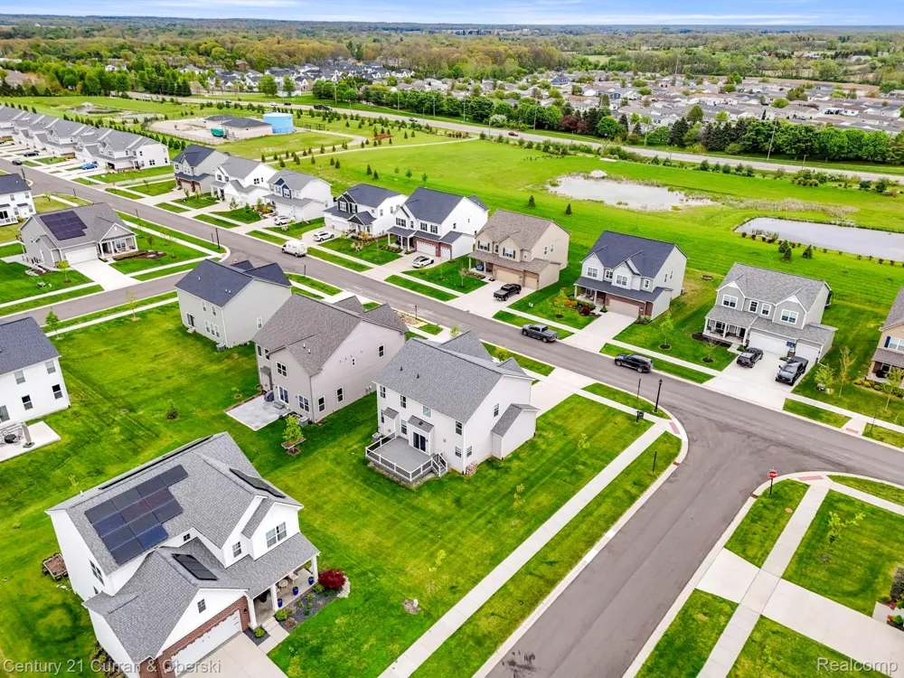 2717 Salt Springs Drive Saline Township, MI 48176