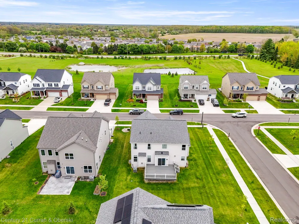 2717 Salt Springs Drive Saline Township, MI 48176