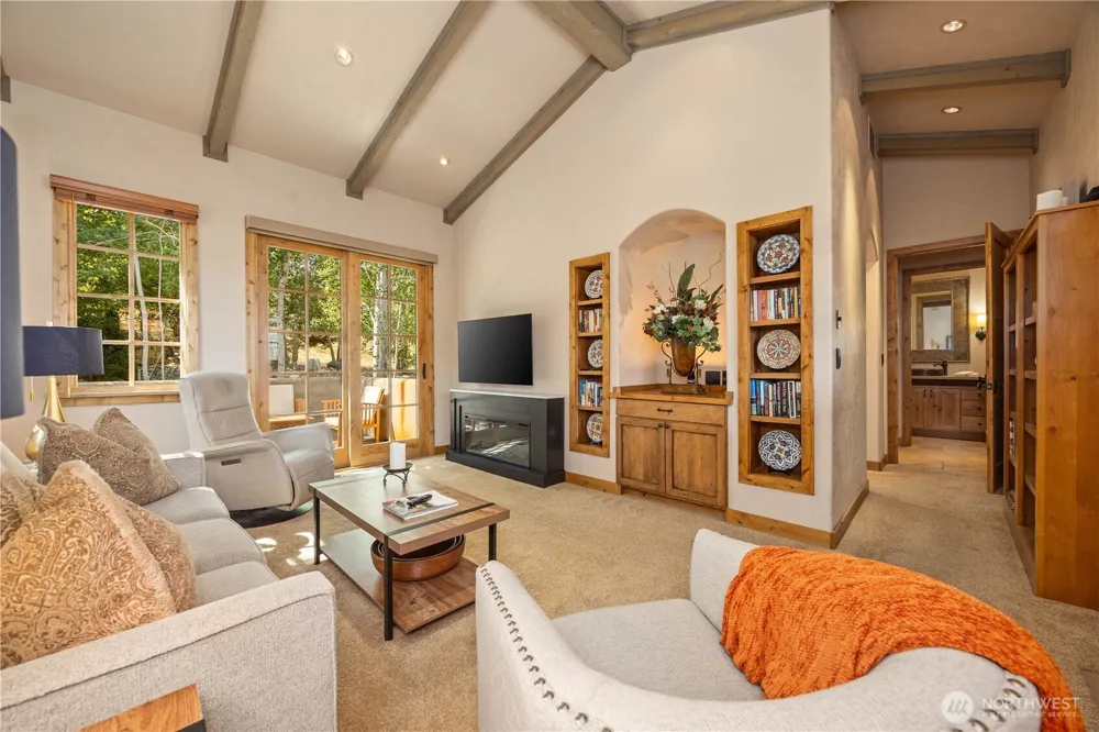 310 Paintbrush Road Chelan, WA 98816