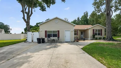 706 MURRAY LANE