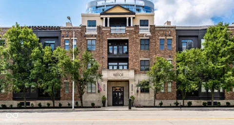 355 E Ohio Street #201