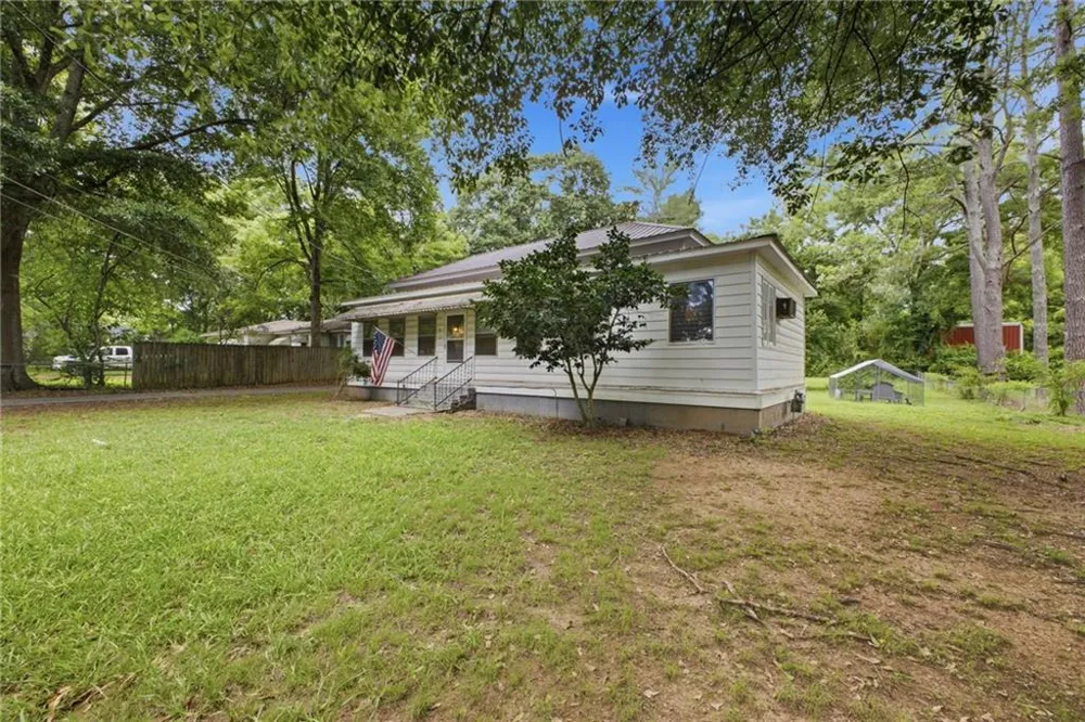 4 Craven St SW Armuchee, GA 30124