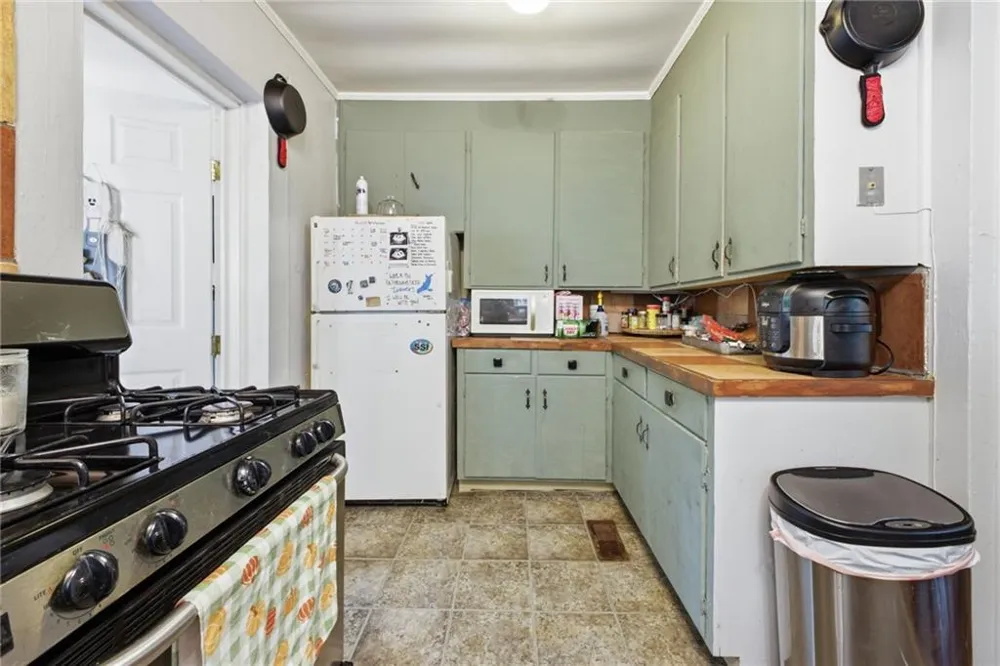 4 Craven St SW Armuchee, GA 30124