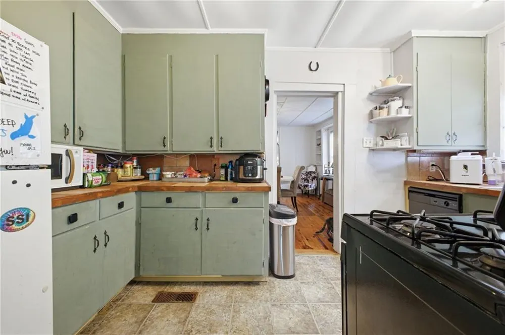 4 Craven St SW Armuchee, GA 30124