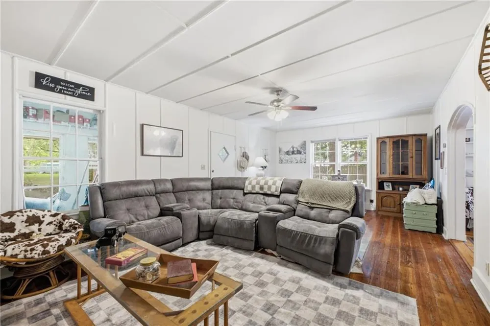 4 Craven St SW Armuchee, GA 30124