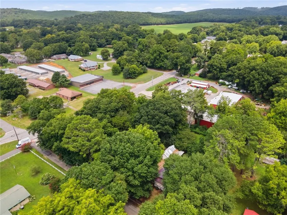 4 Craven St SW Armuchee, GA 30124
