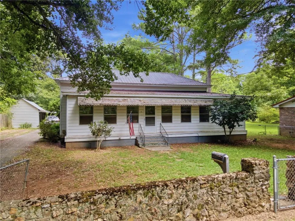 4 Craven St SW Armuchee, GA 30124