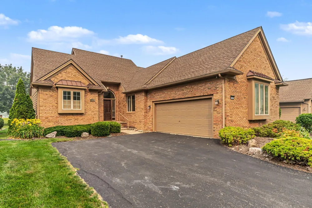 4682 Sawgrass Drive E Ann Arbor, MI 48108