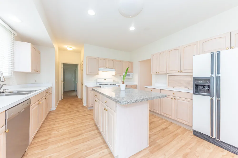 4682 Sawgrass Drive E Ann Arbor, MI 48108