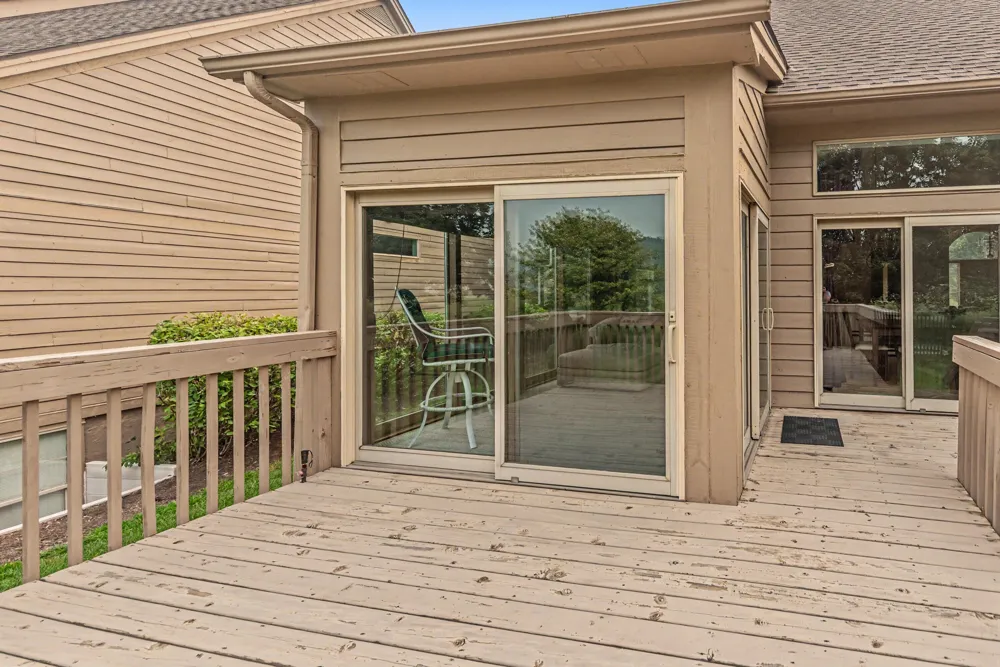 4682 Sawgrass Drive E Ann Arbor, MI 48108