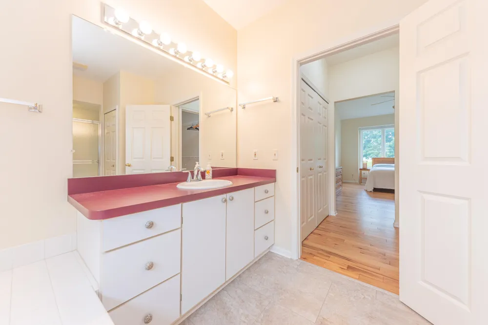 4682 Sawgrass Drive E Ann Arbor, MI 48108