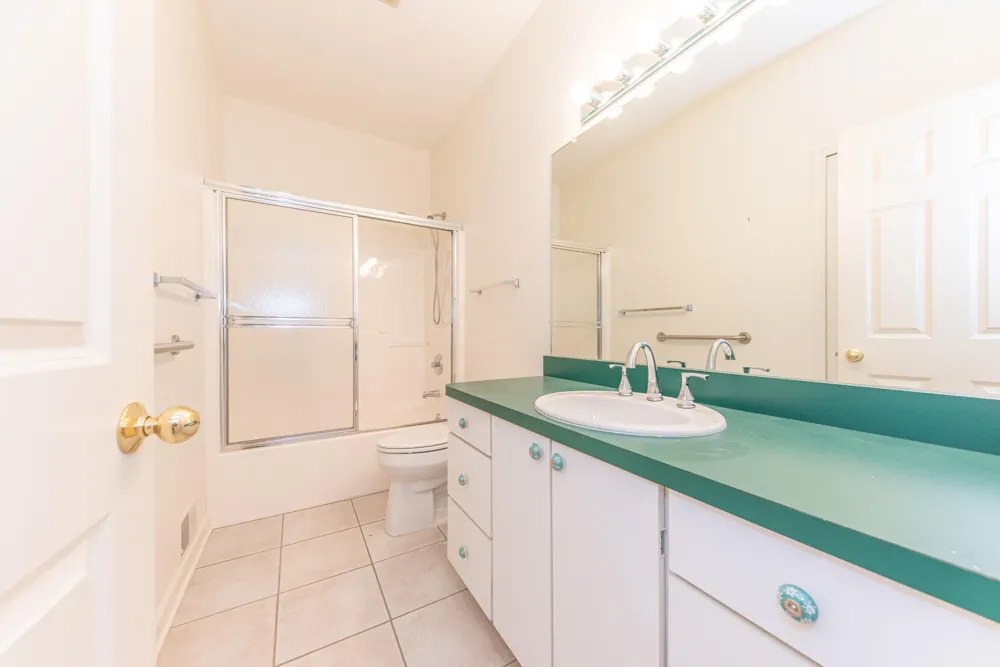 4682 Sawgrass Drive E Ann Arbor, MI 48108