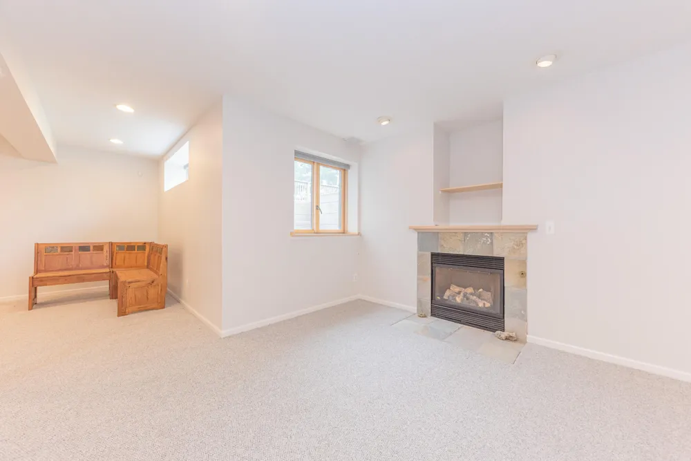 4682 Sawgrass Drive E Ann Arbor, MI 48108