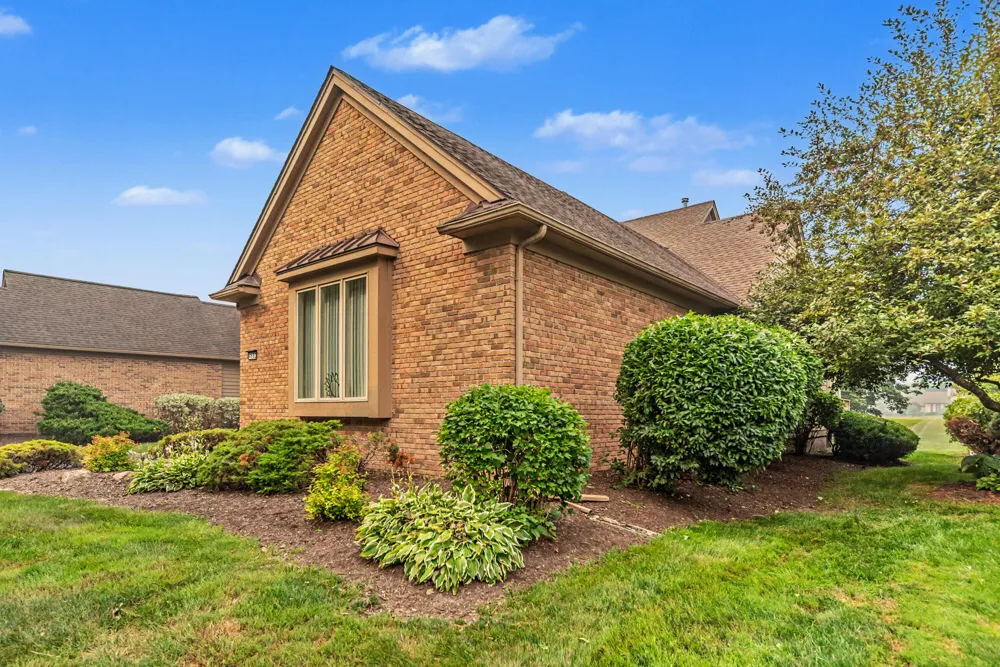 4682 Sawgrass Drive E Ann Arbor, MI 48108